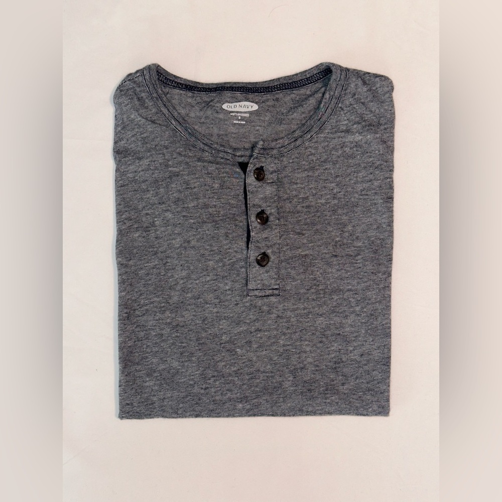 Old navy shirt